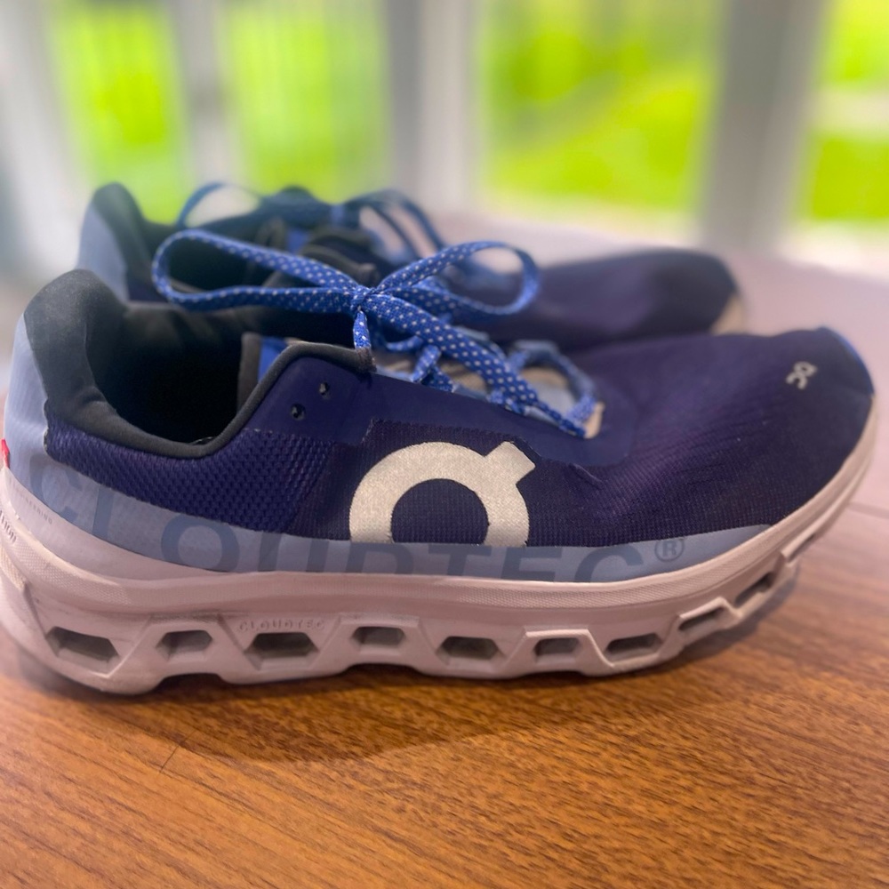 On Running Cloudmonster Running Shoes